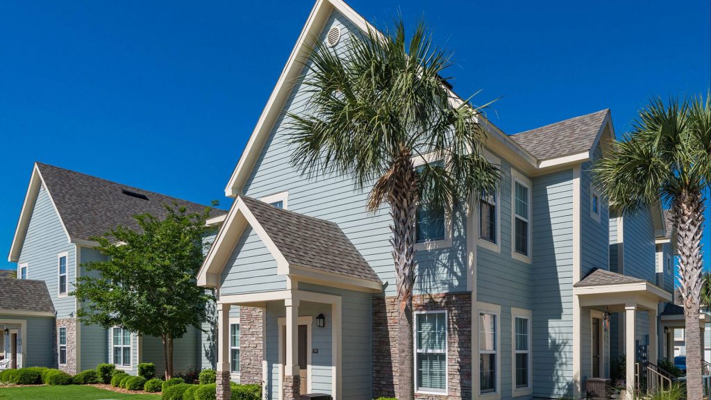 Edgewater Crossing Crescent Real Estate LLC